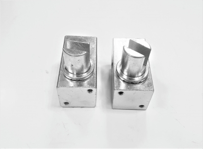 Curtain tensioner